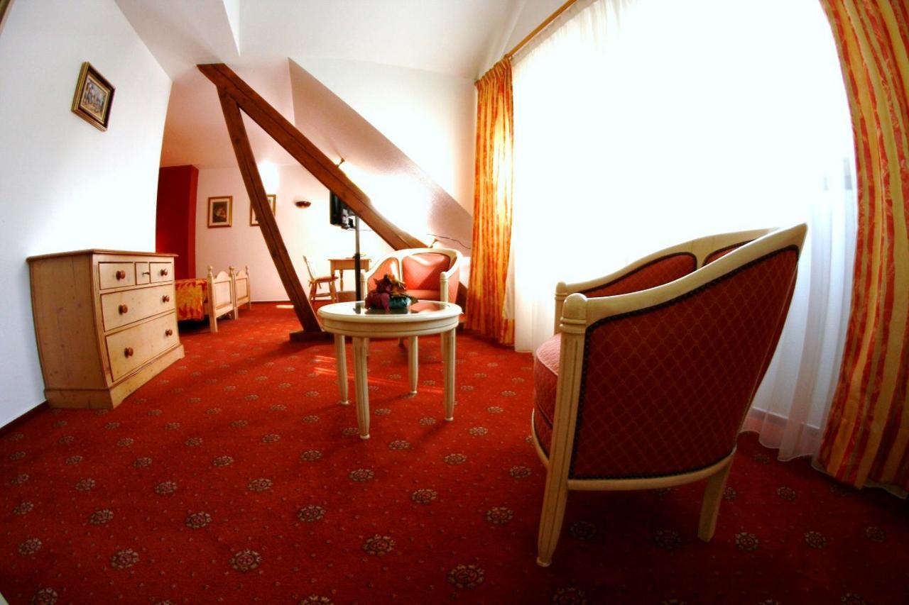 Hotel Saint-Hubert Hambach Exterior photo